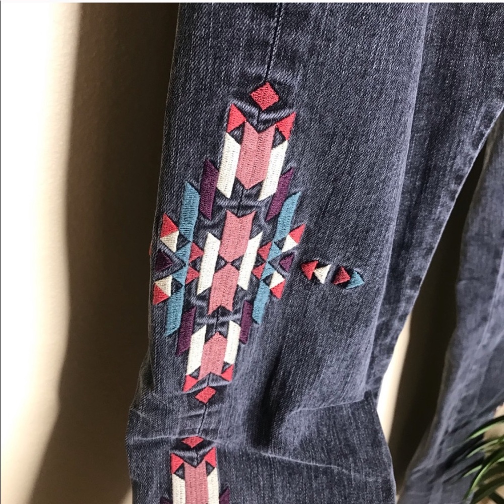 BDG Aztec Embroider High Rise Cigarette Jeans - Picture 4 of 9